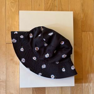 Alice + Olivia Reversible Daisy Bucket Hat